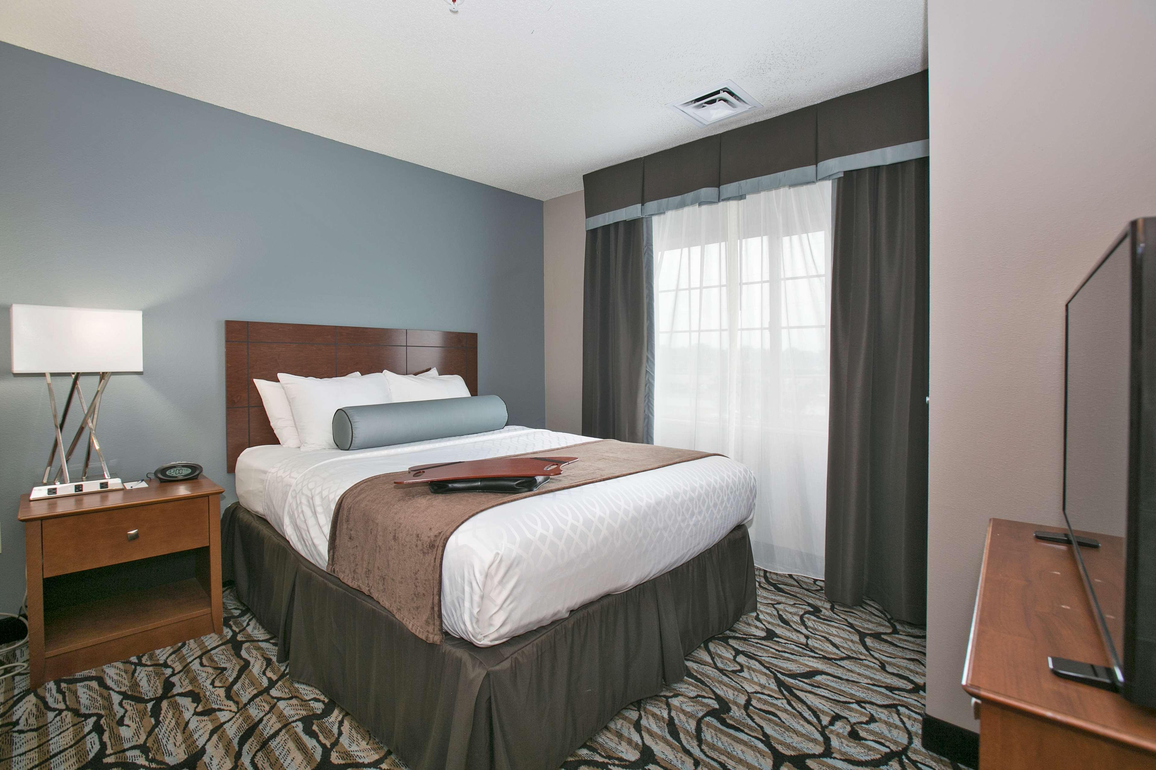 Western At The National Sports Center Hotel 3*