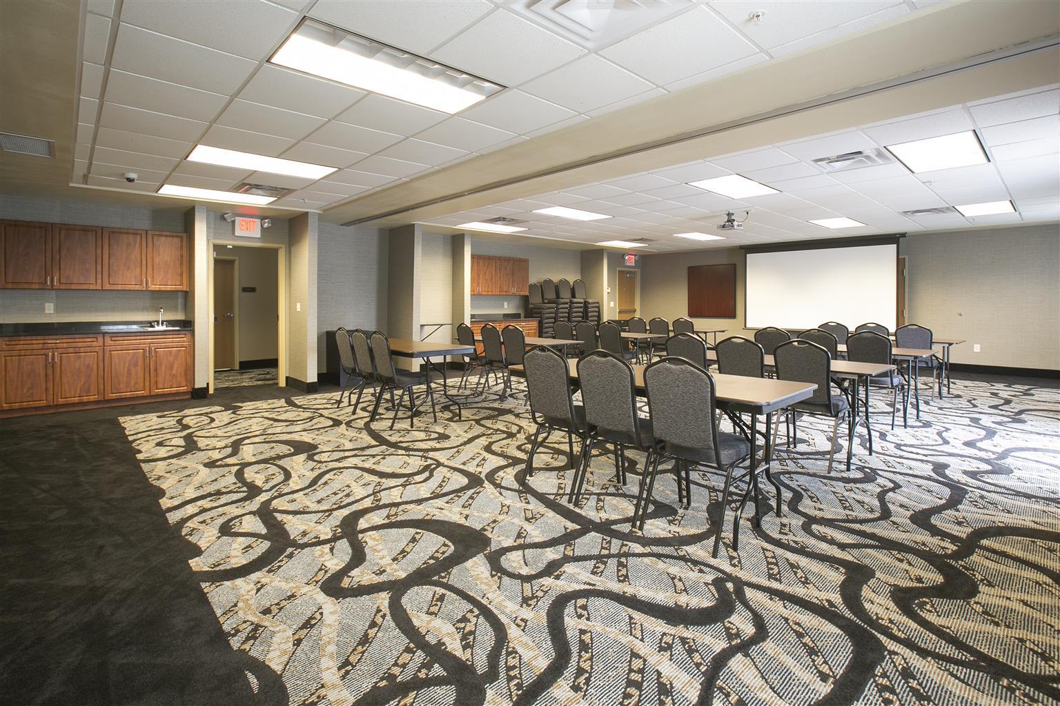 Western At The National Sports Center Hotel Blaine